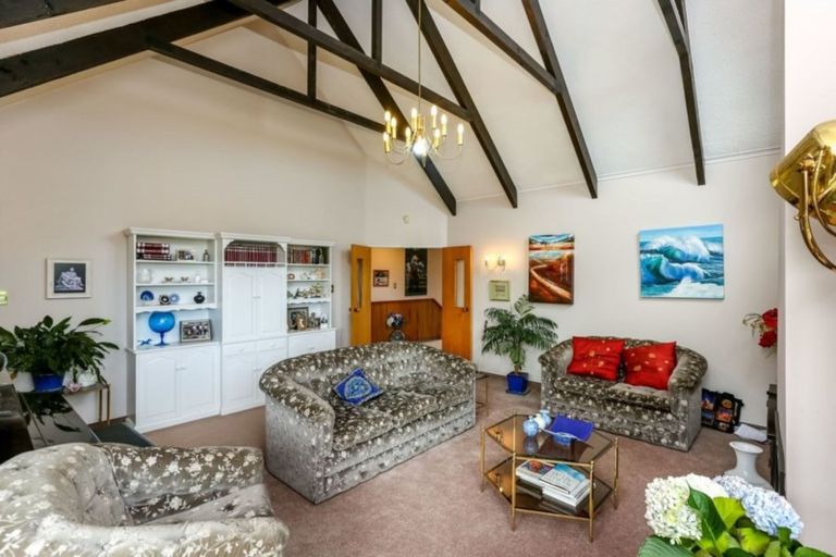 Photo of property in 27 Fairfax Terrace, Frankleigh Park, New Plymouth, 4310