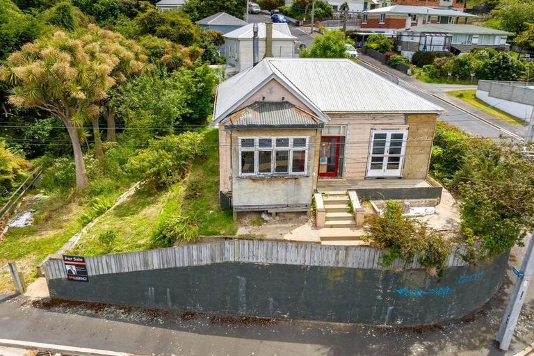 Photo of property in 32 Neidpath Road, Mornington, Dunedin, 9011
