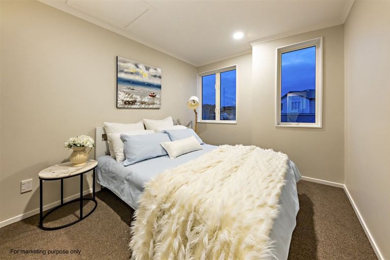 Photo of property in 8 Warbler Crescent, Papakura, 2110