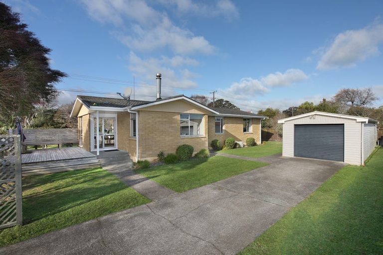 Photo of property in 1 Edward Street, Bulls, 4818