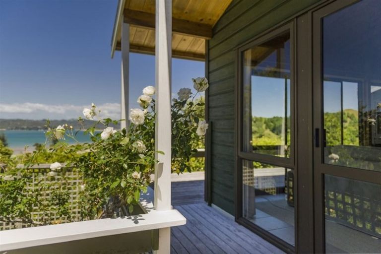 Photo of property in 13 Punga Place, Whitianga, 3510