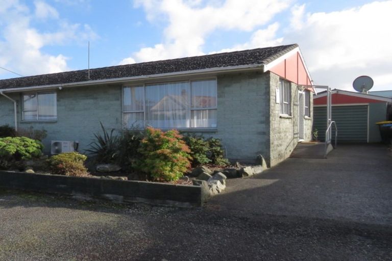 Photo of property in 15a Henley Street, Westport, 7825