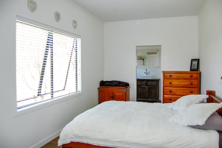 Photo of property in 1470 Oneriri Road, Kaiwaka, 0573