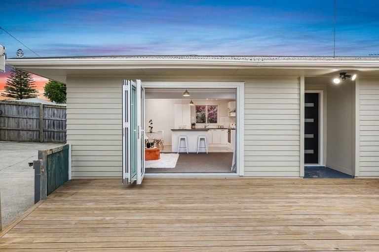Photo of property in 97 Metcalfe Road, Ranui, Auckland, 0612