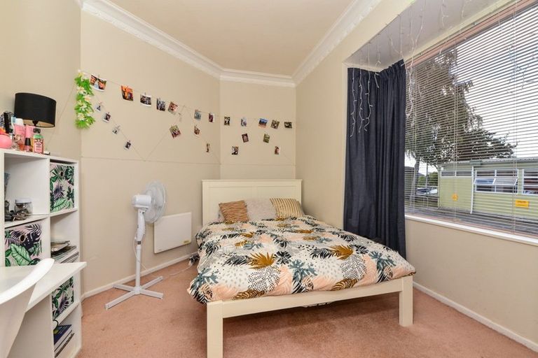 Photo of property in 196 Hillcrest Road, Hillcrest, Hamilton, 3216