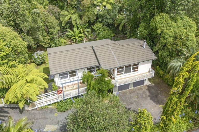 Photo of property in 52 Pitcairn Street, Oakura, 4314