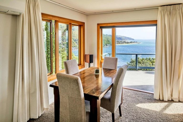 Photo of property in 46 Ferry Road, Days Bay, Lower Hutt, 5013