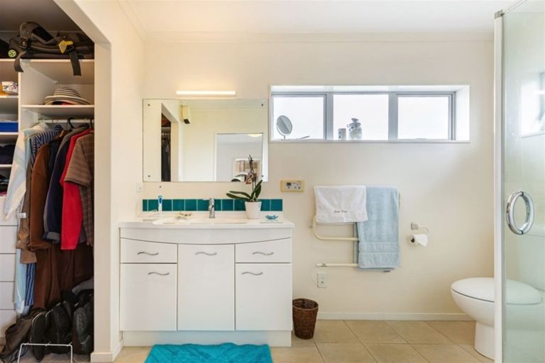 Photo of property in 79 Nimstedt Avenue, Oteha, Auckland, 0632