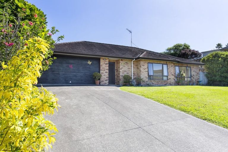 Photo of property in 36 Te Kauri Place, Helensville, 0800