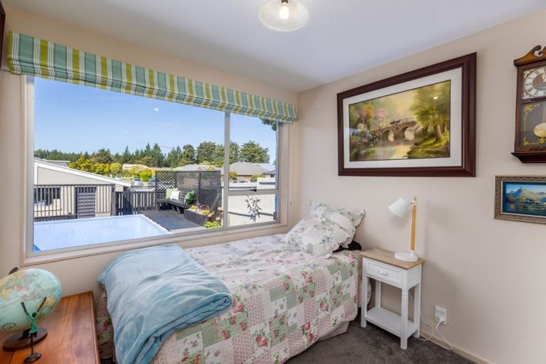 Photo of property in 28 Waitikiri Drive, Parklands, Christchurch, 8083