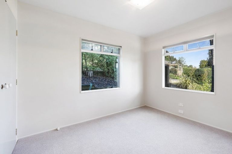Photo of property in 55 Pemberton Avenue, Bayview, Auckland, 0629