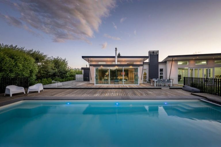 Photo of property in 35 Ridgecrest, Wanaka, 9305