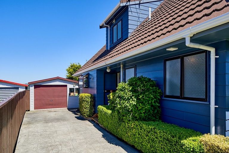 Photo of property in 108a Montgomery Avenue, Karori, Wellington, 6012