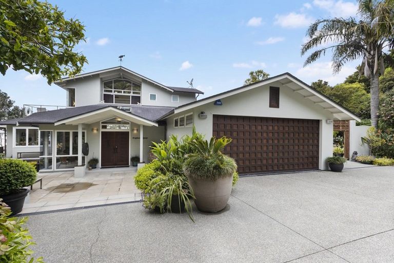 Photo of property in 100 Cornwallis Road, Cornwallis, Auckland, 0604