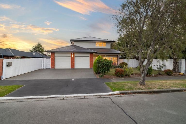 Photo of property in 6 Pasadena Place, Harewood, Christchurch, 8051