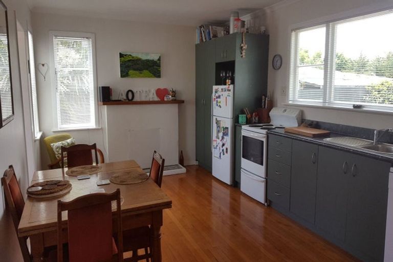 Photo of property in 25 Wyndham Street, Carterton, 5713