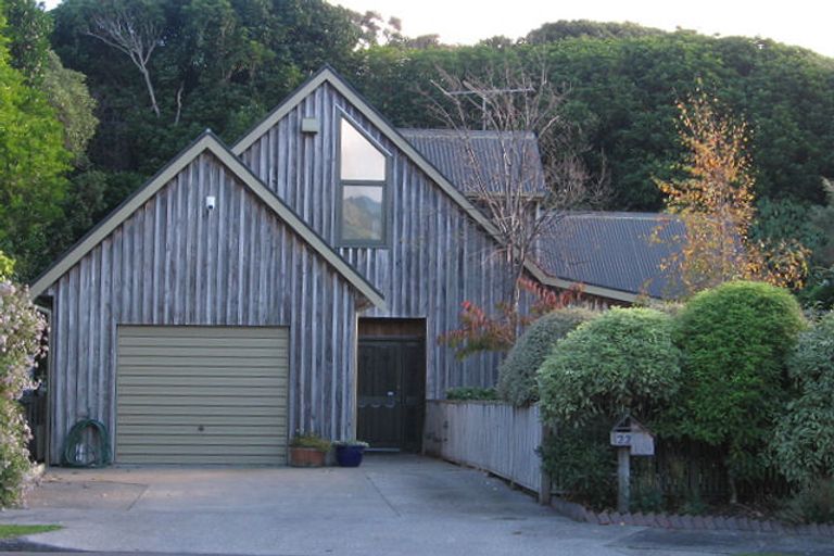 Photo of property in 22 Leybourne Avenue, Waikanae, 5036
