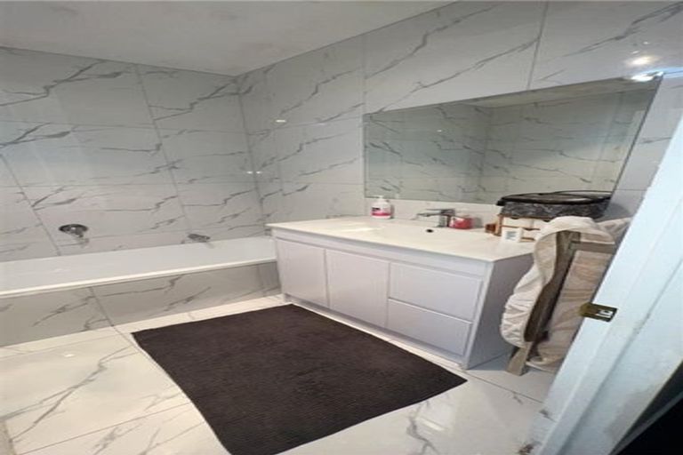 Photo of property in 14 Hawkley Close, Flat Bush, Auckland, 2019