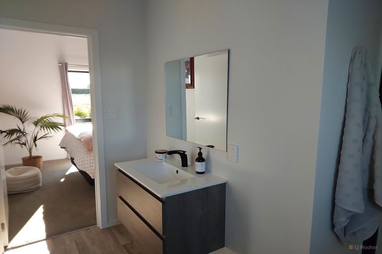 Photo of property in 8 Minnie Street, Waimate, 7980