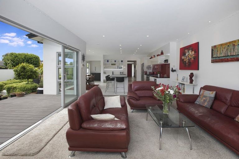 Photo of property in 2 Matisse Place, Burnside, Christchurch, 8053