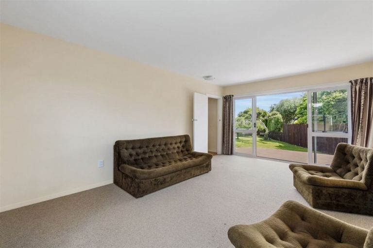Photo of property in 261 Fifield Terrace, Opawa, Christchurch, 8023