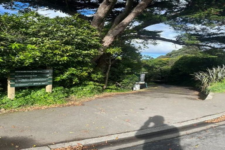 Photo of property in 11 Alexandra Road, Roseneath, Wellington, 6021