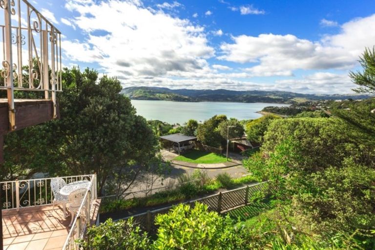Photo of property in 7 Kenef Road, Paremata, Porirua, 5024