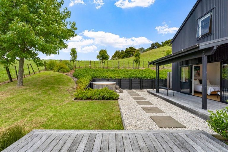 Photo of property in 395a Matakana Valley Road, Matakana, Warkworth, 0985