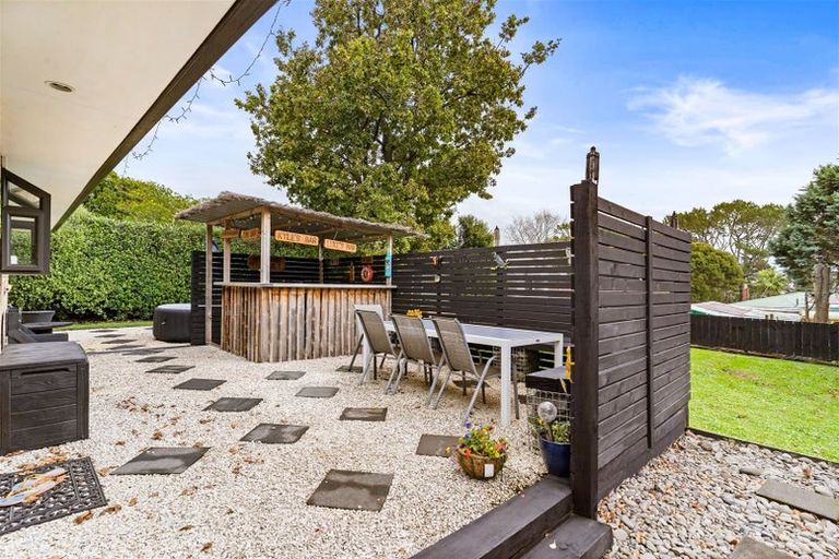 Photo of property in 14a Millbrook Road, Henderson, Auckland, 0612