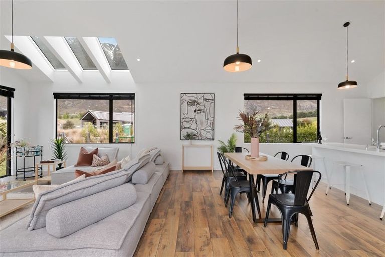 Photo of property in 20 Jacks Point Rise, Jacks Point, Queenstown, 9371