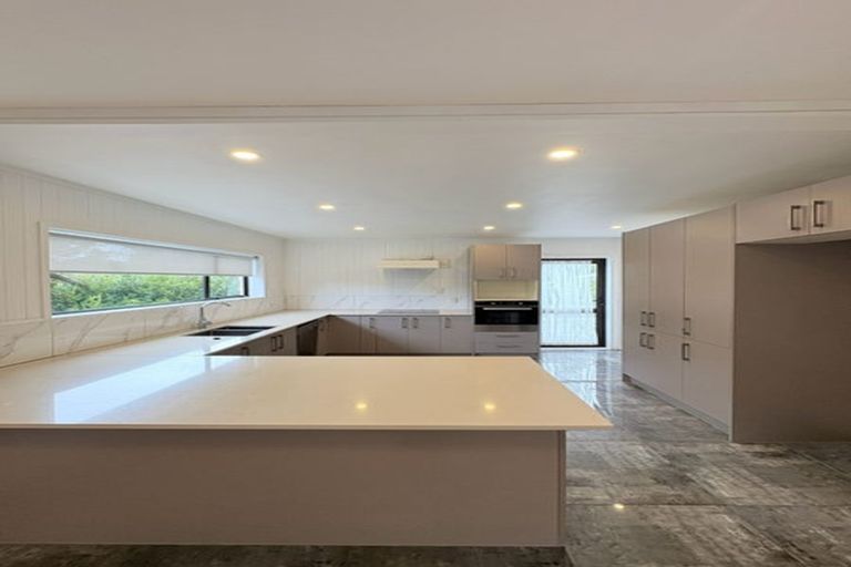 Photo of property in 43 Chequers Avenue, Glenfield, Auckland, 0629