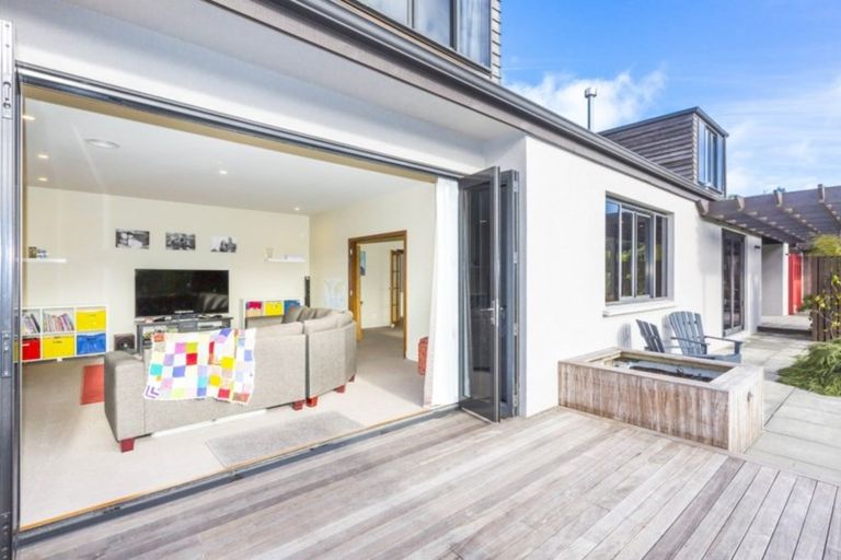 Photo of property in 46 Emerald Hill Drive, Birchville, Upper Hutt, 5018