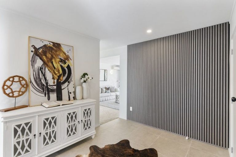 Photo of property in 13 Dunraven Place, Torbay, Auckland, 0630