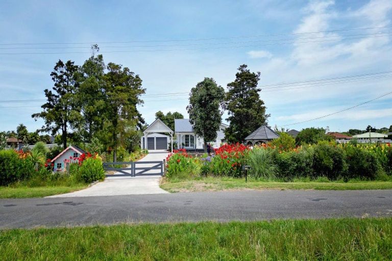 Photo of property in 104 Ferry Road, Clive, 4102