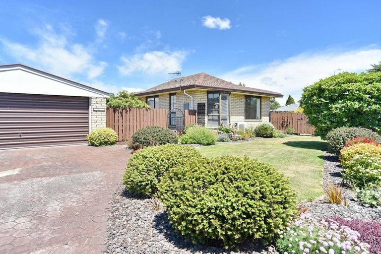 Photo of property in 2 Fiona Place, Hei Hei, Christchurch, 8042