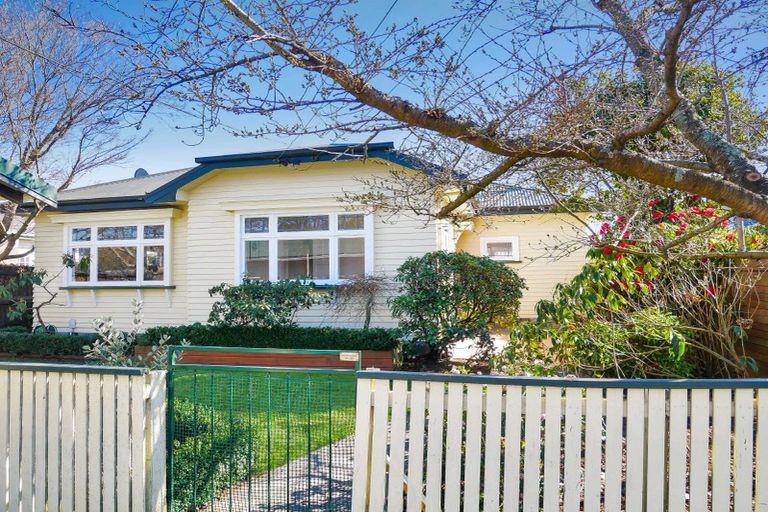 Photo of property in 99 Paparoa Street, Papanui, Christchurch, 8053