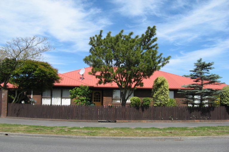 Photo of property in 108 Apsley Drive, Avonhead, Christchurch, 8042