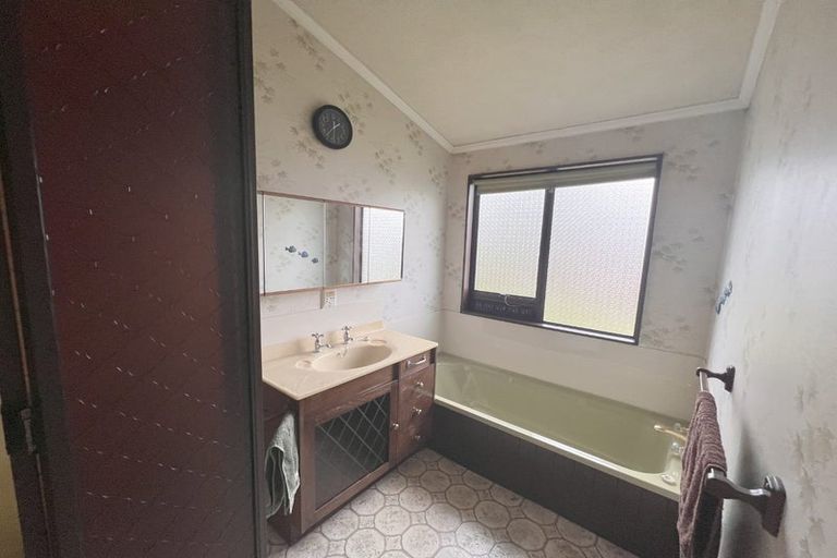 Photo of property in 390a Fergusson Drive, Heretaunga, Upper Hutt, 5018