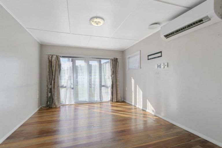 Photo of property in 17 Mckay Street, Wainuiomata, Lower Hutt, 5014