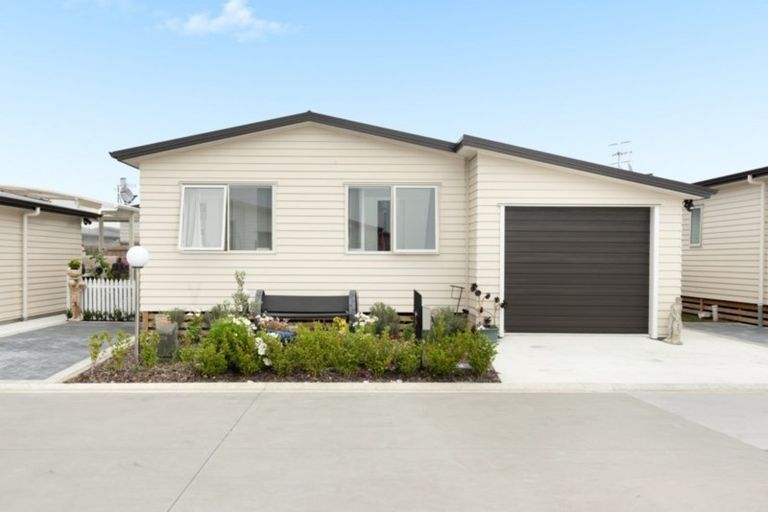 Photo of property in 11 Kamahi Crescent, Papamoa Beach, Papamoa, 3118
