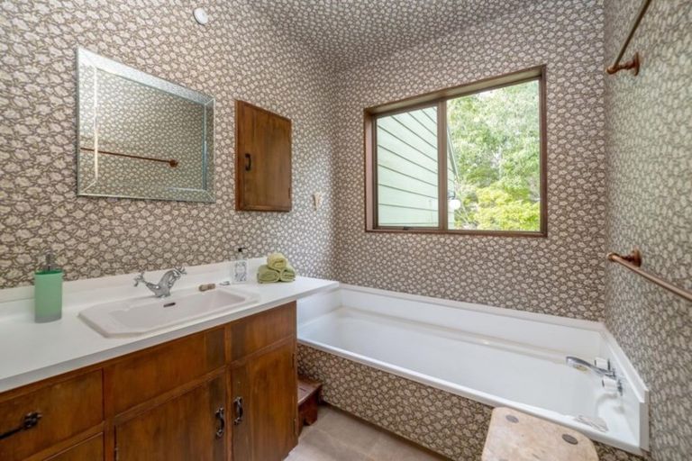 Photo of property in 68 Eringa Road, Longbush, Masterton, 5884