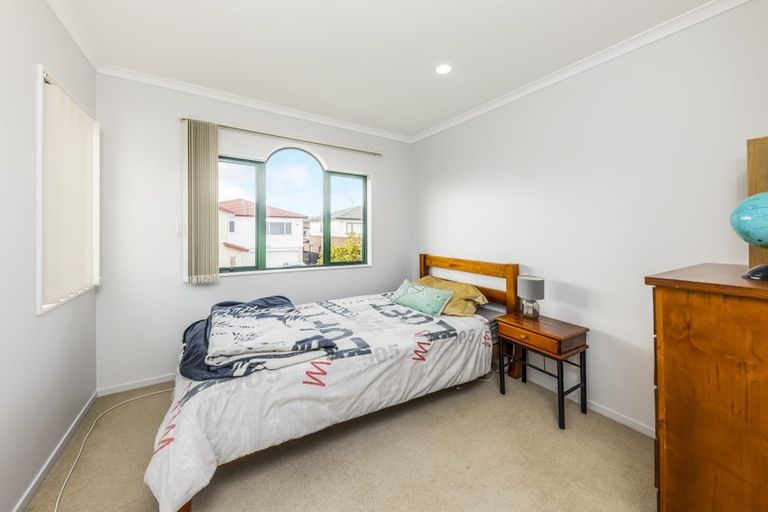 Photo of property in 38 Maypark Crescent, Flat Bush, Auckland, 2016