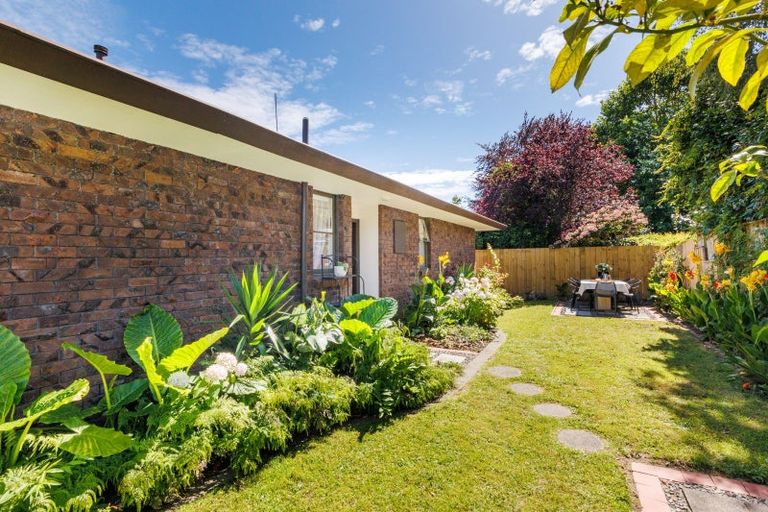 Photo of property in 42a Elmira Avenue, Hokowhitu, Palmerston North, 4410