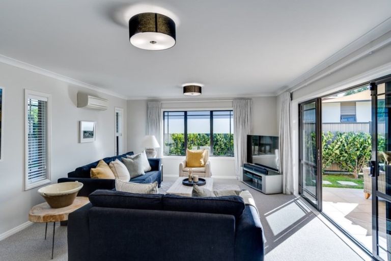 Photo of property in 29 Pinotage Drive, Greenmeadows, Napier, 4112