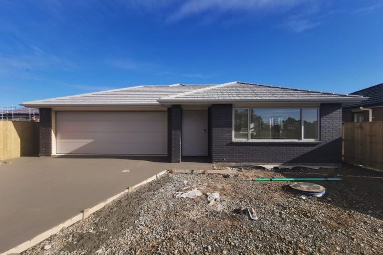 Photo of property in 9 Moemoea Avenue, Kumeu, 0810