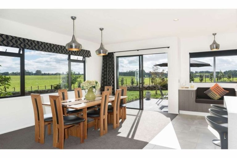 Photo of property in 10 Cochrane Drive, Kerikeri, 0230