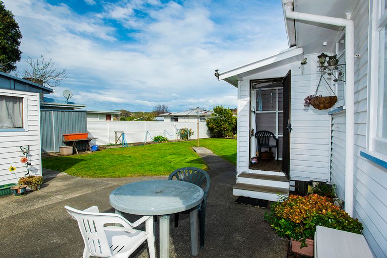 Photo of property in 15 Porter Street, Outer Kaiti, Gisborne, 4010