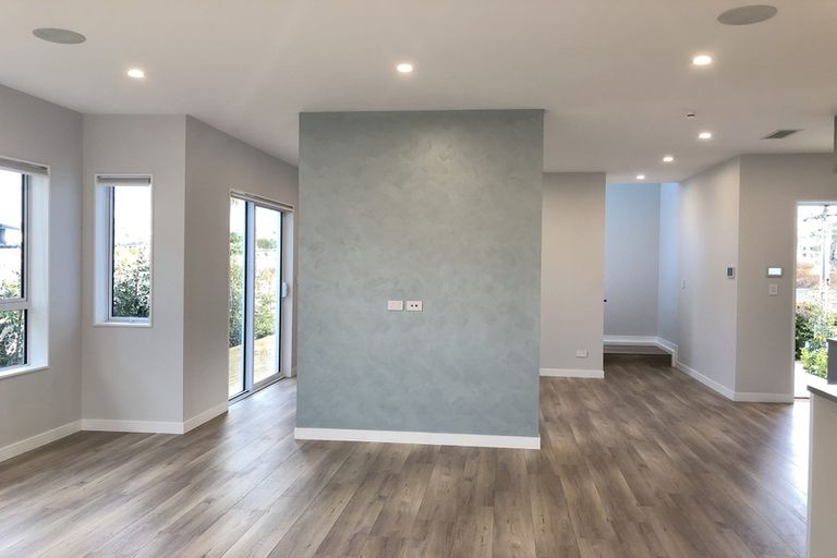 Photo of property in 25 Bevyn Street, Castor Bay, Auckland, 0620