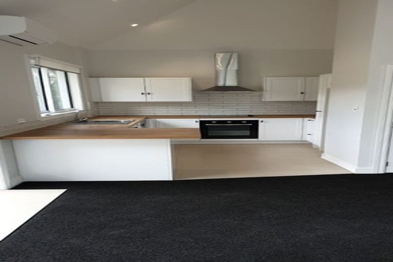 Photo of property in 53a Tauhinu Road, Miramar, Wellington, 6022