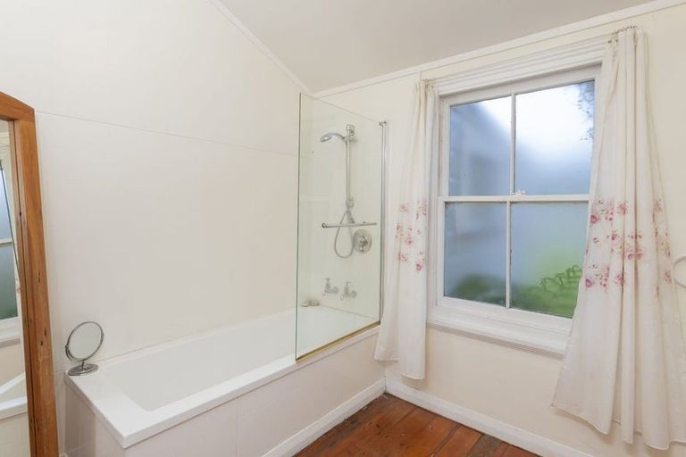 Photo of property in 5 Helyer Street, Ormond, Gisborne, 4071